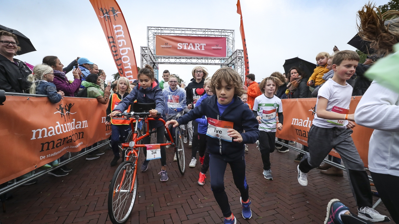 Kinderen in actie voor een ander bij Madurodam Marathon