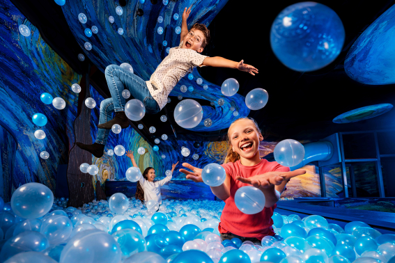 Spelen in de Sterrenballenbak in De Hollandse Meesters