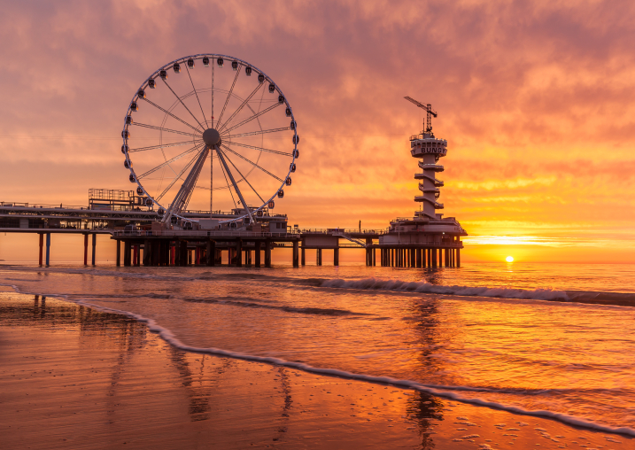 Dagje uit naar strand in Den Haag Scheveningen